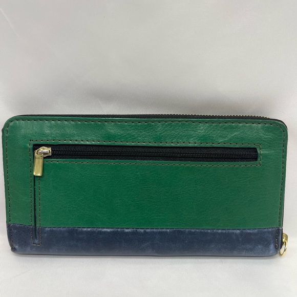 Fossil wallet, in preowned condition, color block green, silver and blue - Picture 2 of 6